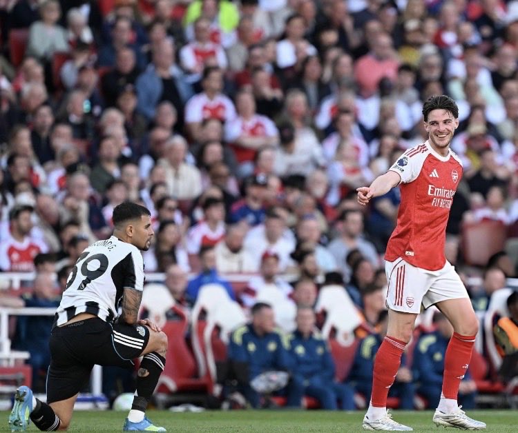clockendben30's tweet photo. 🎵Is this the way up to Newcastle,
we can hear them all going mental,
joining Declan at The Arsenal.
he’s gonna win the Premier League.
Sha la la la la la la la BRUNO
Sha la la la la la la la BRUNO
Sha la la la la la la la BRUNO
he’s gonna win the Premier League.🎵 https://t.co/aggrd1qXn0