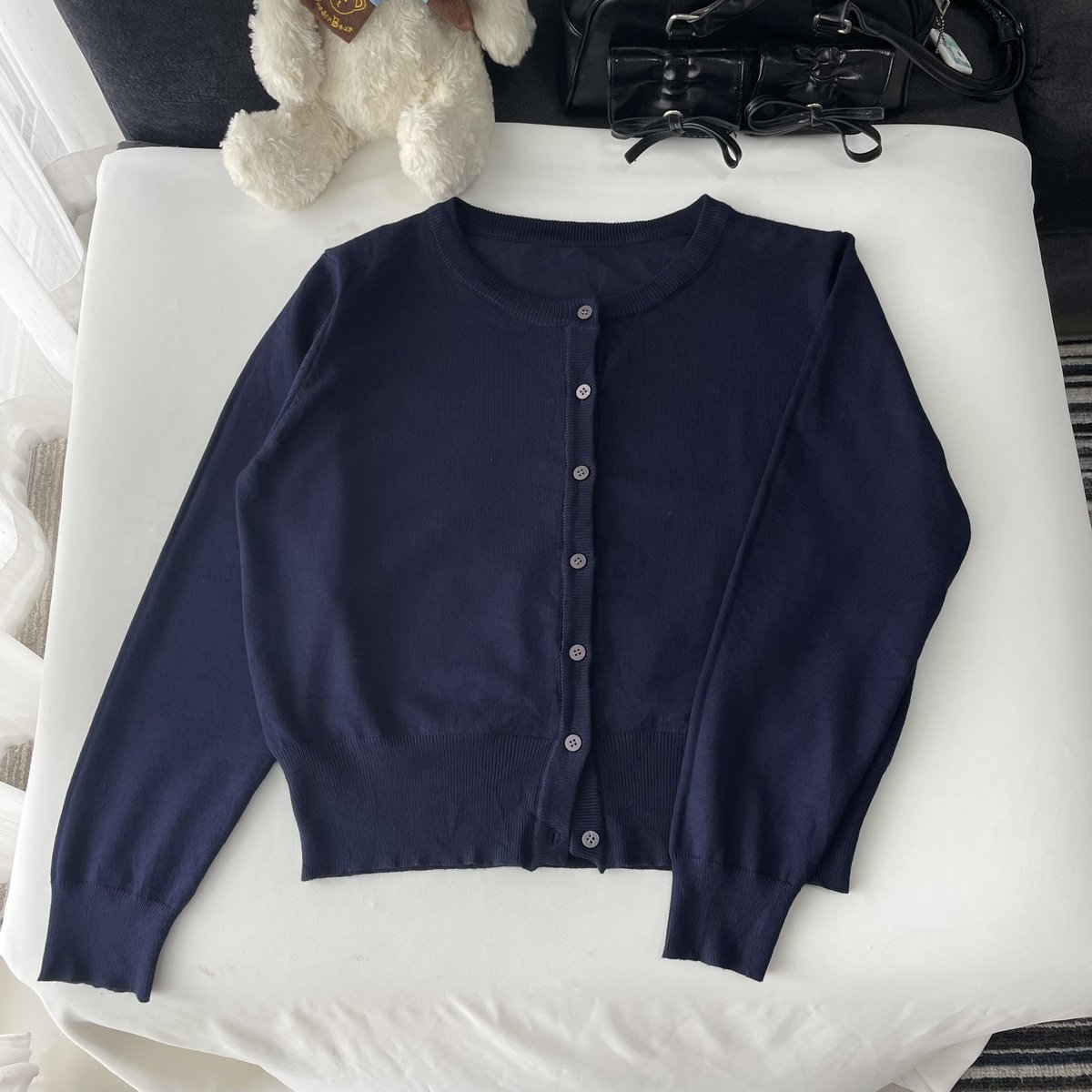 yrzdrn's tweet photo. Cardigan nevy blue
อก 40 ยาว 20

𓈒 ⛇☃︎ ݁ price 180.-

#เสื้อผ้ามือสอง #เสื้อผ้ามือสองสภาพดี #ส่งต่อเสื้อมือสอง #ส่งต่อเสื้อผ้ามือ2 #โล๊ะตู้เสื้อผ้ามือสอง #โล๊ะตู้ #ส่งต่อเสื้อผ้า https://t.co/hPMmSvqvBJ