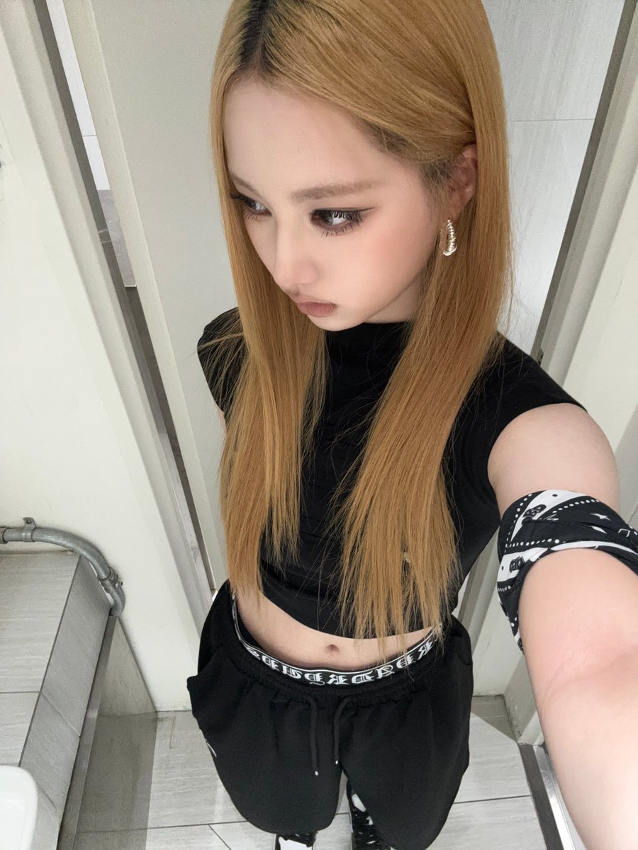 ZERE818's tweet photo. 내 아기미녀 너무 귀여운글 올림,, ㅋㅋㅋㅋㅋㅋㅋㅋ https://t.co/5SC28MU5ly