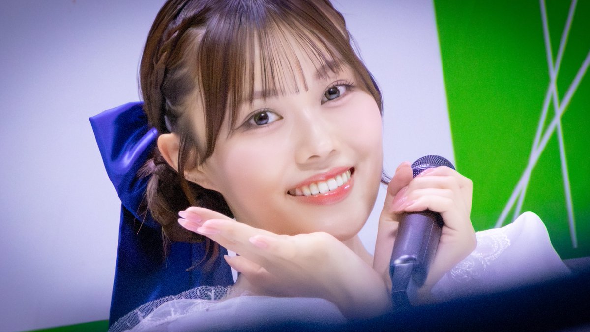 cham__san's tweet photo. めちゃめちゃかわいい！！！！💙

「いぎなりベスト」リリース記念イベント(8/5)
@ ラゾーナ川崎プラザ

#いぎなり東北産 #葉月結菜 ちゃん https://t.co/7QPpa9S2Hq