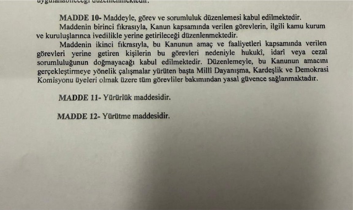 gokceeekatun's tweet photo. İYİ Parti Genç İdare Kurulu Üyesi Mehmet Çiçekçi:

“Çerçeve yasanın içine kendilerine hukuki güvenceler getirmişler. Eğer yaptığınız işten eminseniz, suç işlemediğinizi düşünüyorsanız neden kendinizi korumaya alıyorsunuz?

Çünkü genel başkanımız Sayın Müsavat Dervişoğlu’nun dediği gibi İHANETİN ZAMANAŞIMI YOKTUR!”