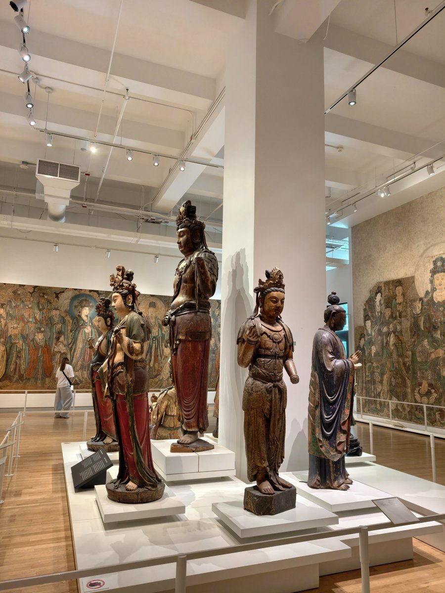 Luna223334's tweet photo. The Ontario Museum was a great stop today. 📍🤍 https://t.co/ri43rZMzq8