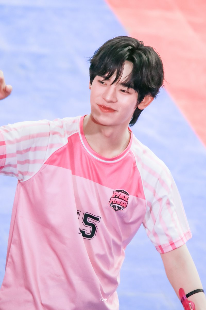 FocusOnP2T's tweet photo. 260801 TEETEEPOR CHEER UP
#ตี๋ตี๋ป๋อสปอร์ตเดย์2026

☺️🫰🏻💖

#DMDSPORTDAY2026 
#PorSuppakarn #POR_DEXX https://t.co/0OraFRHx1M