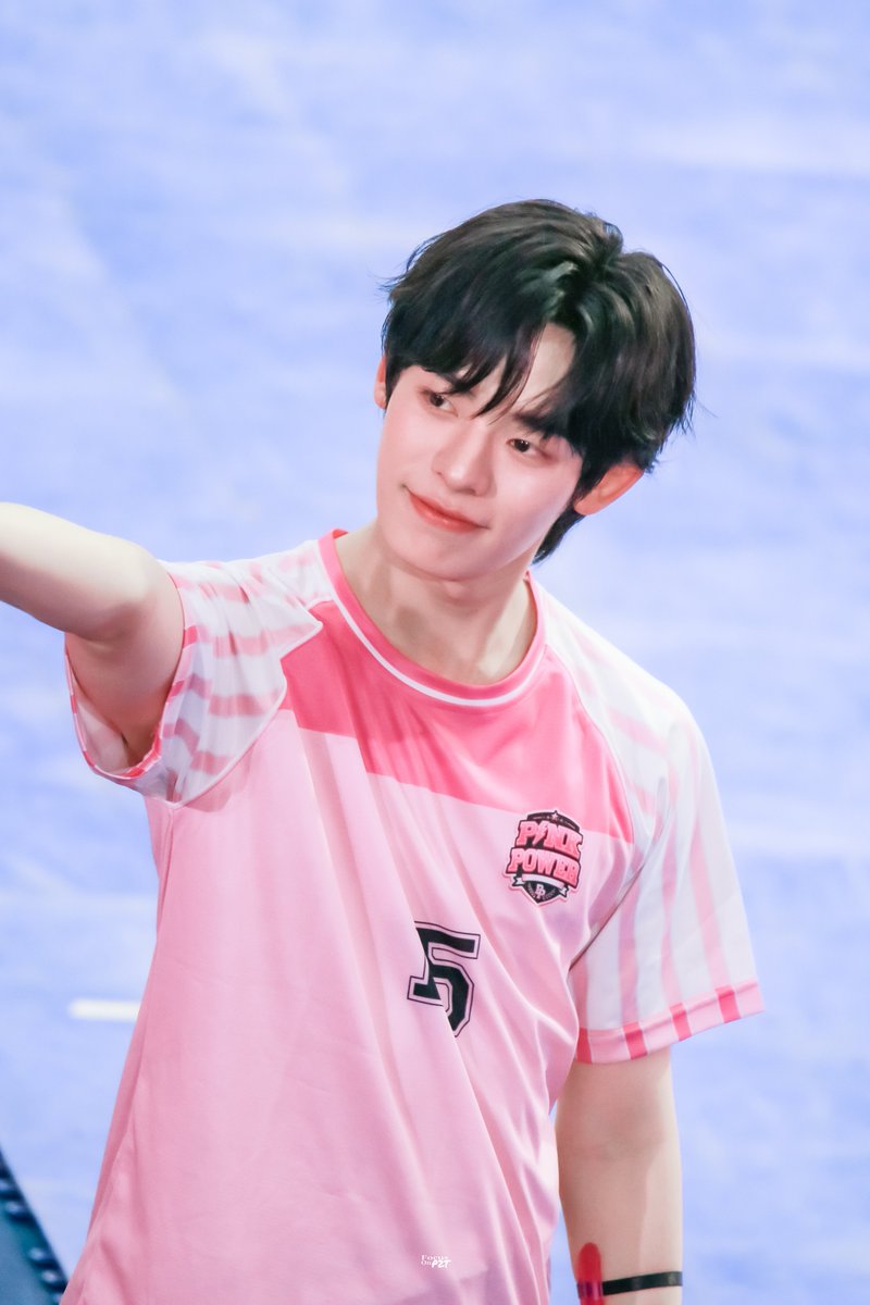 FocusOnP2T's tweet photo. 260801 TEETEEPOR CHEER UP
#ตี๋ตี๋ป๋อสปอร์ตเดย์2026

☺️🫰🏻💖

#DMDSPORTDAY2026 
#PorSuppakarn #POR_DEXX https://t.co/0OraFRHx1M