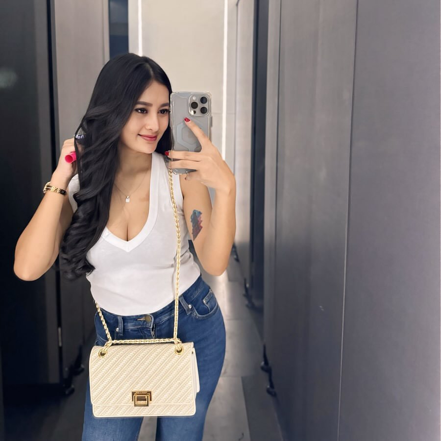 BeebheQ's tweet photo. Info untuk malam ini ya sayangg🥰

#bobogor
#availbogor
#includebogor https://t.co/yvA8CBGNmf