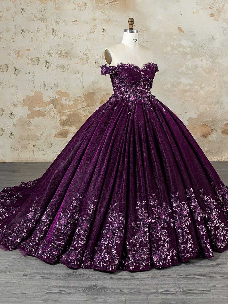 LunssCouture's tweet photo. "The fabric quality and craftsmanship are absolutely stunning. The dress feels amazing and surpassed my expectations. I got so many compliments!"
#plumpromdress #glitterpromdress #customization #Lunss #ballgown #offtheshoulder #3dflower #floraldress #reviews #goodreviews 收起 https://t.co/U7r8bmpHH5