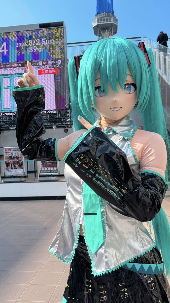 hakarazu's tweet photo. 気温39度の日に初音ミク☀️
#WCS2026
#コスサミ2026 https://t.co/edC0VtG8Bc