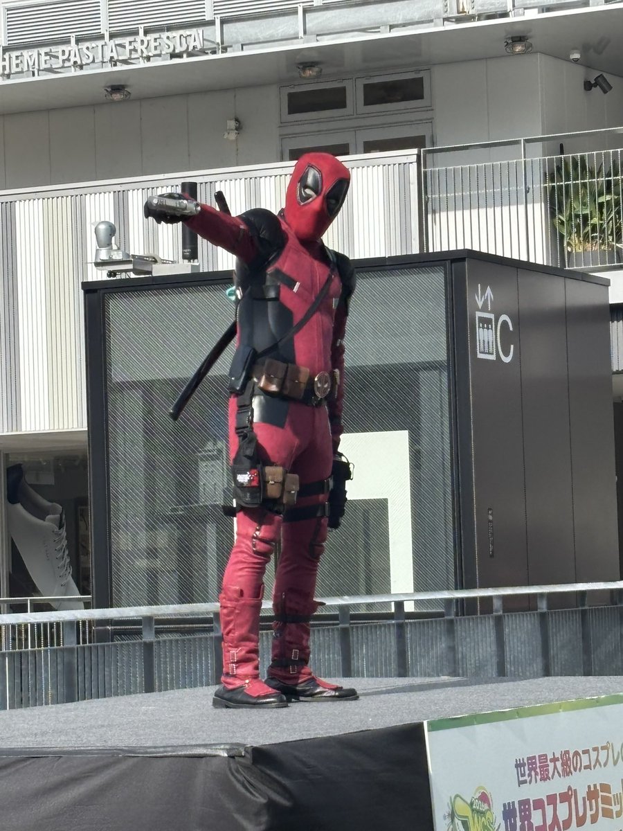 U_M__A's tweet photo. そういえば先日のコスサミでめっちゃイカスデップーいた
 #コスサミ2026 https://t.co/ZPWEF5xe3E