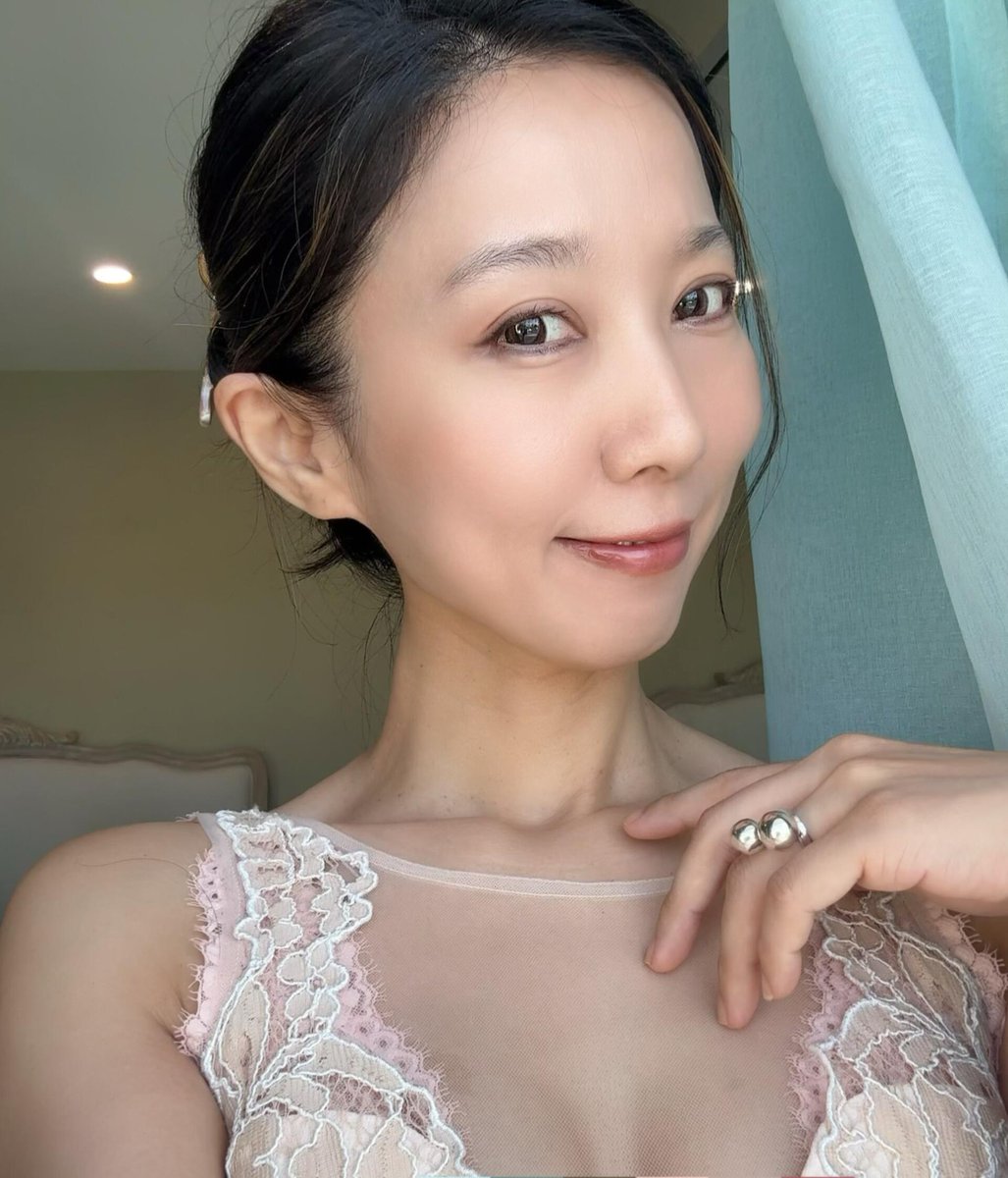 hc_puu's tweet photo. 成年人最大的浪漫，大概是有人愿意陪你聊到很晚。 https://t.co/EQCBdU9oxT