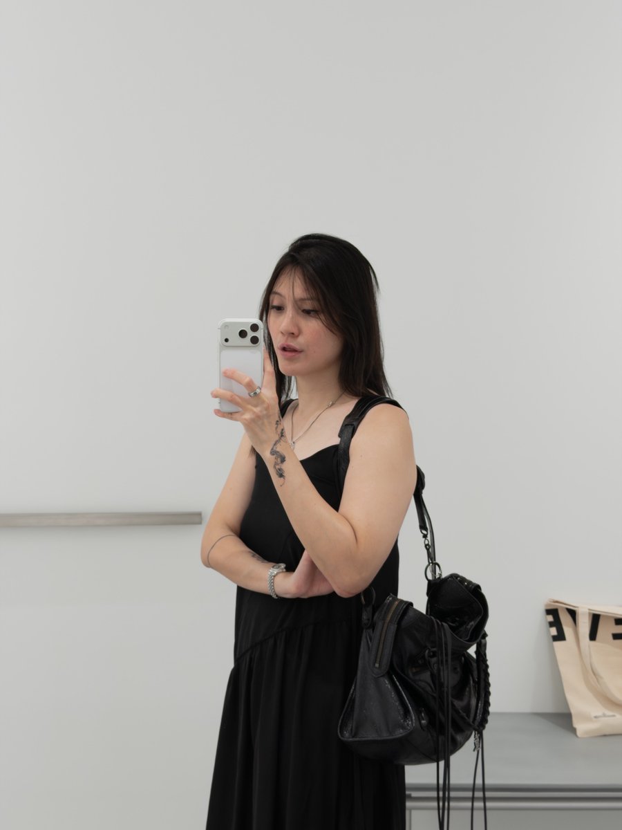 shelascomputer's tweet photo. Fit Check at the Issey Miyake store at Madison Avenue https://t.co/N0eeXFefBS