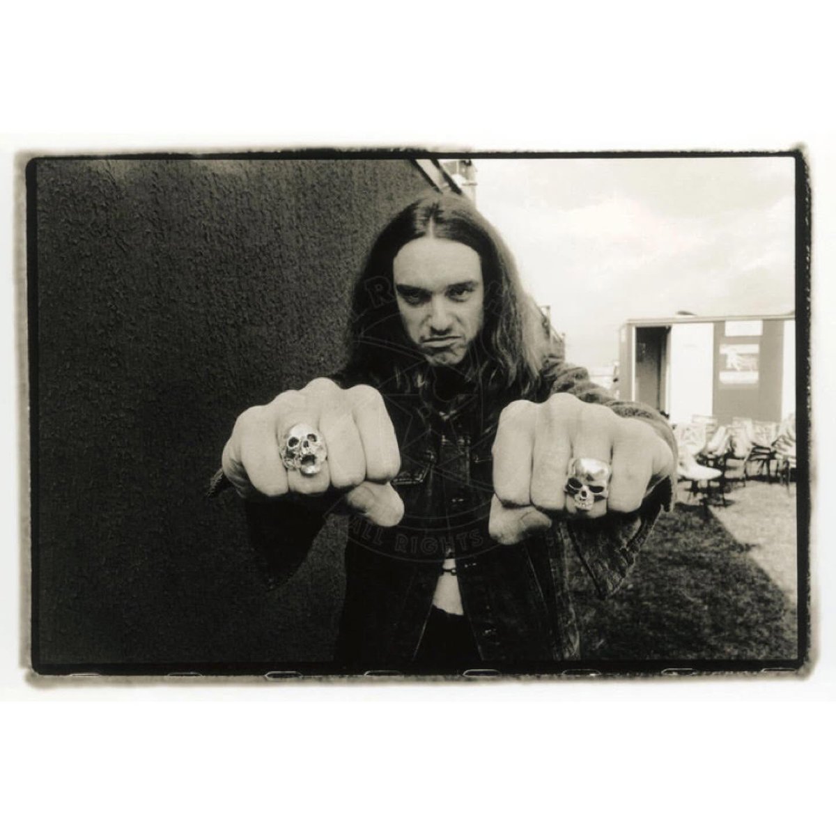 juanca2vilar's tweet photo. #gunsnroses #jimmypage #keithrichards #eminem #cliffburton #ironmaiden #chriscornell https://t.co/bza46kRNoG