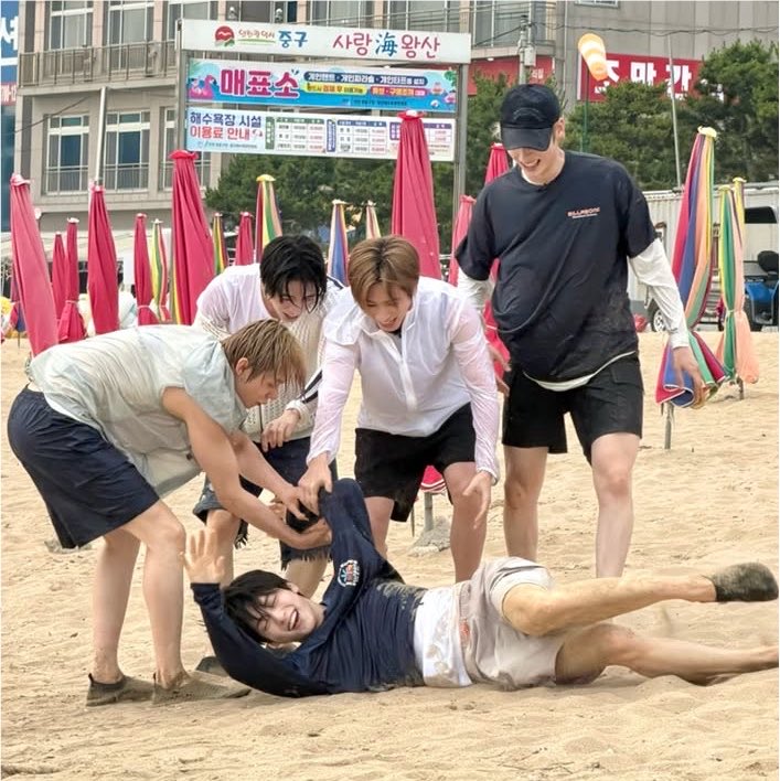 L0VELYBEOMIE's tweet photo. some things never change 🥹🥹🥹 https://t.co/Ut8eMdgAzs