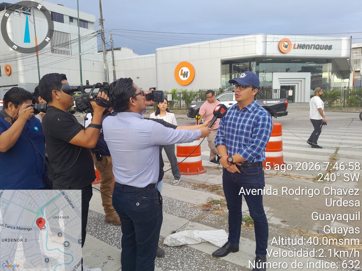 ObrasEnGYE's tweet photo. Construcción de Paso Elevado en la Av. Juan Tanca Marengo avanza este fin de semana con la primera fase del izaje de vigas de la segunda estructura.

Hoy junto a @ATMGuayaquil socializamos con Medios de Comunicación los trabajos a ejecutar, el cierre de la vía desde el Sábado 8 de julio a las 22h00 hasta el lunes 10 de julio a las 06h00 y las razones de esta medida, así como rutas alternas  y desvíos.

La obra registra un avance del 50%  y cuenta con financiamiento parcial de la CAF.

Seguimos trabajando por mejorar la movilidad en Guayaquil gracias a la visión y liderazgo del Alcalde @aquilesalvarez y la Alcaldesa ( S ) 

@alcaldiagye

#AsiSeHaceGuayaquil
#CiudadDeTodos
#GuayaquilNoSeDetiene