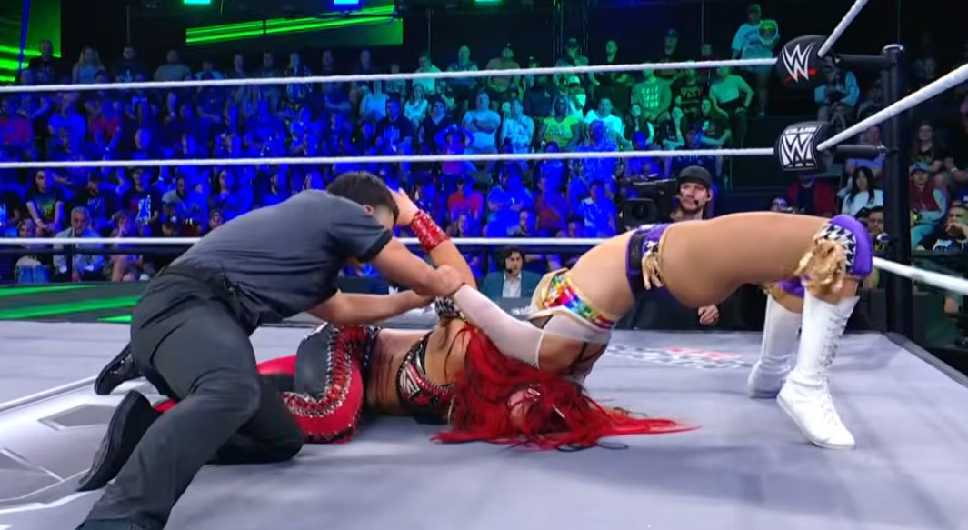 TheEWZine's tweet photo. Way to go CHAMPS and HAPPY WRENSDAY!!!
@WrenSinclairWWE was gonna make Zaria tap!
And @kendalgreywwe showed the world and Lola Vice she wasn't to mess with!!!
That's our WRENQCC!!!
#WWENXT #NXTUnderground https://t.co/1ADQ7BR12J