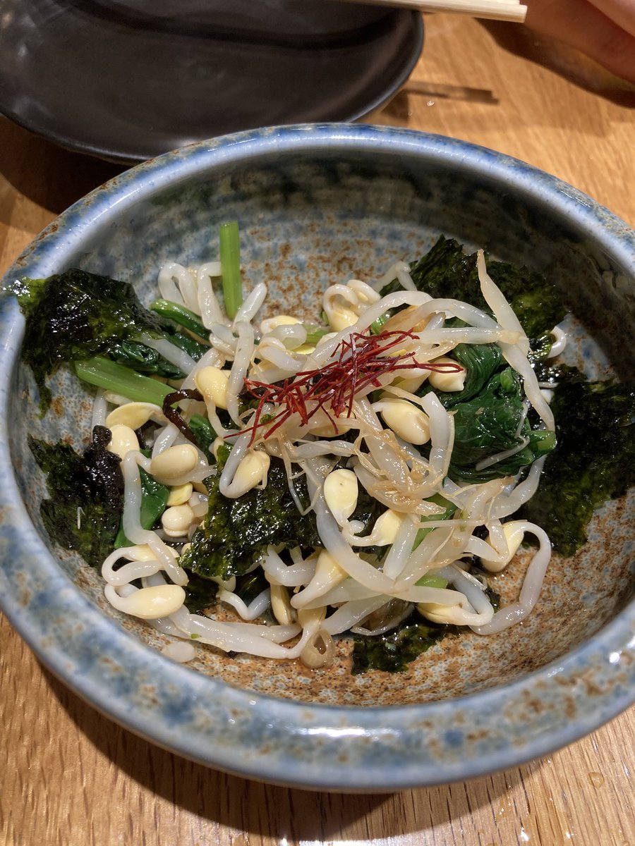 uru_nomi's tweet photo. 【溝の口】大衆食堂

田園都市線
溝の口駅を改札を出て0秒！！

つまみがとにかく安くて美味しいし
みぞのくち醸造のビールを駅中で飲めるのが嬉しい🍺 https://t.co/XCfGfJu81N