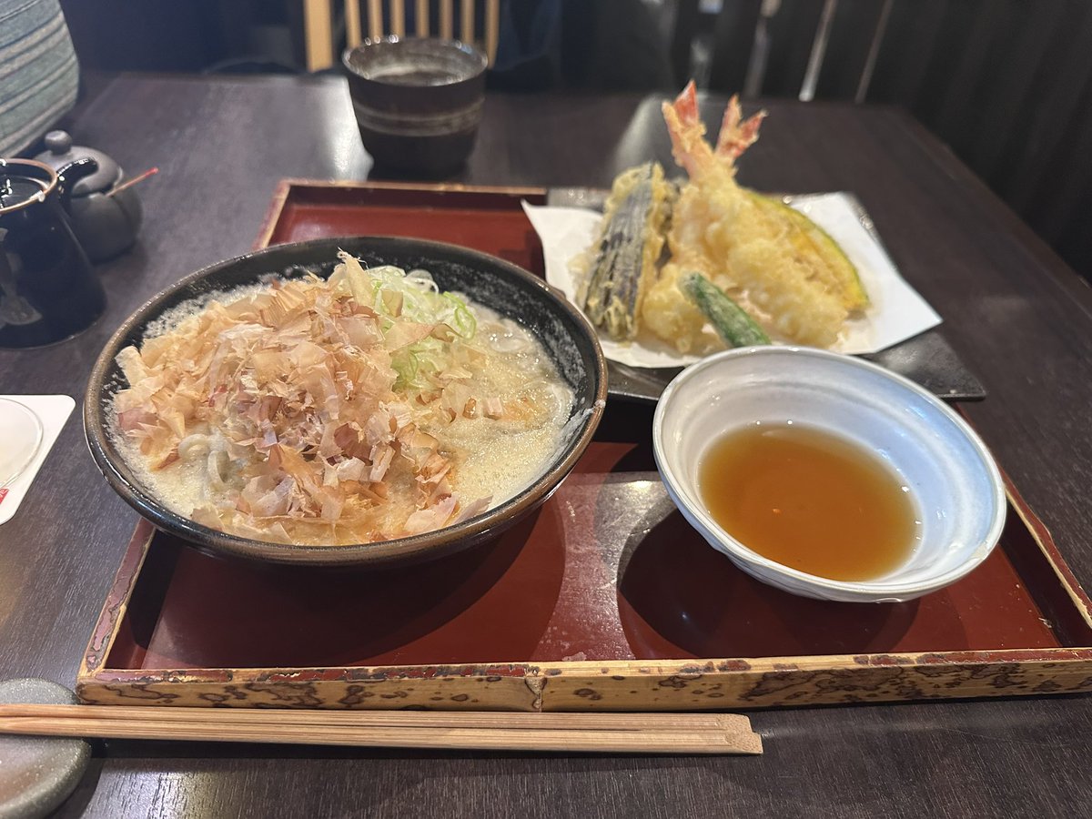 DNT_JunYong's tweet photo. 今日の僕〜😆
飯田橋・神楽坂で美味しいもの食べて、ちょっとお散歩〜✨

#飯田橋 #神楽坂 #神楽坂グルメ #東京散歩 #東京グルメ https://t.co/EQwHuo1LIf