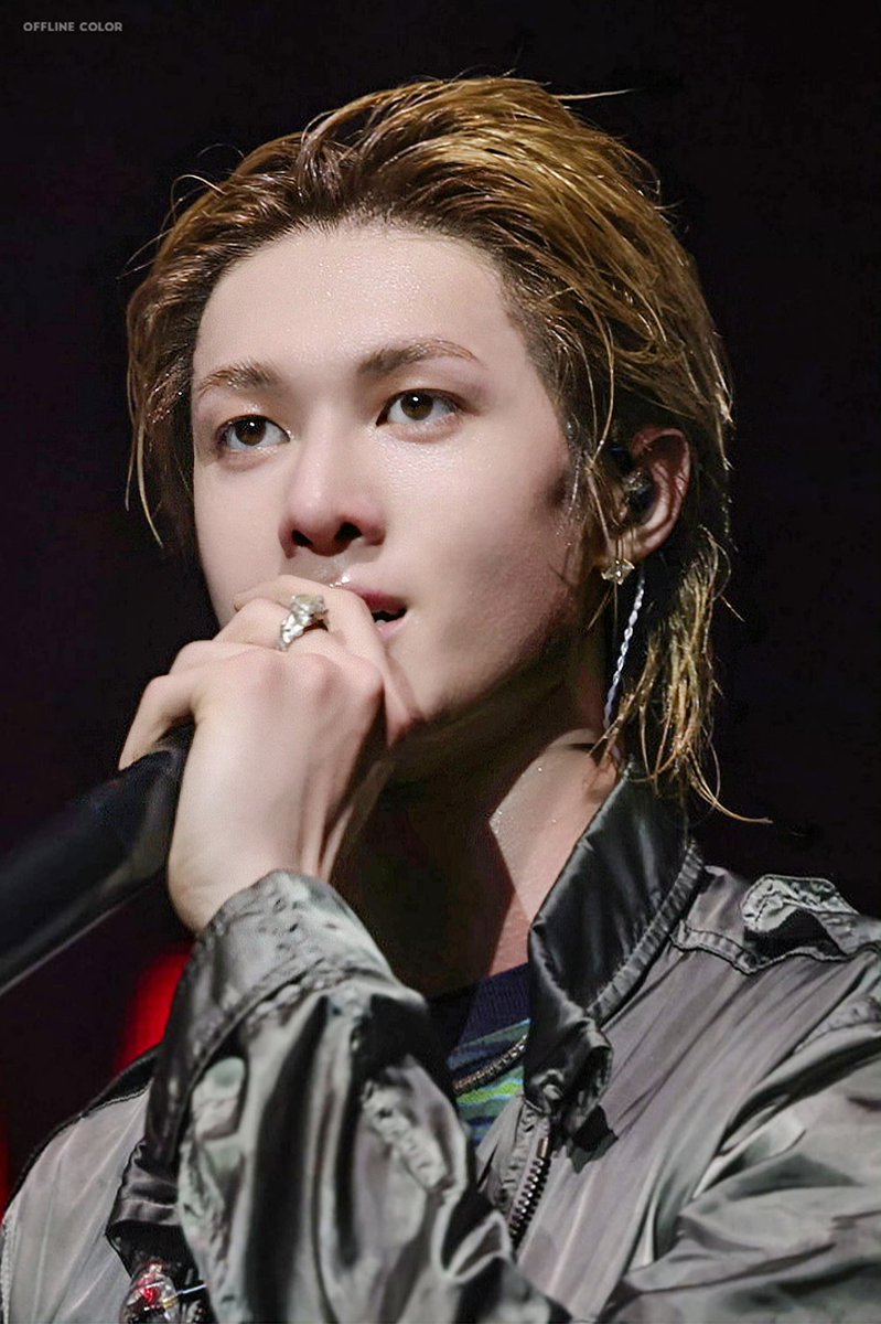 Carlosriojaorga's tweet photo. @MARTINGLOBAL_ 마틴의 첫인상은 정말 시원시원하고 깔끔한 느낌이라 눈길이 확 끌려요.

MARTIN BRINGS THE SPARK

#MARTINRockStar 
#MARTIN #마틴 https://t.co/0iXG4h5Nnl