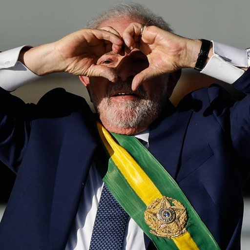 republiqueBRA's tweet photo. 🇧🇷 ❌ Ao oficializar sua candidatura à reeleição, Lula descumpre promessa feita em 2022, quando disse que deixaria o país "tinindo" e entregaria a faixa para "gente nova". https://t.co/tdGN7d6yYu