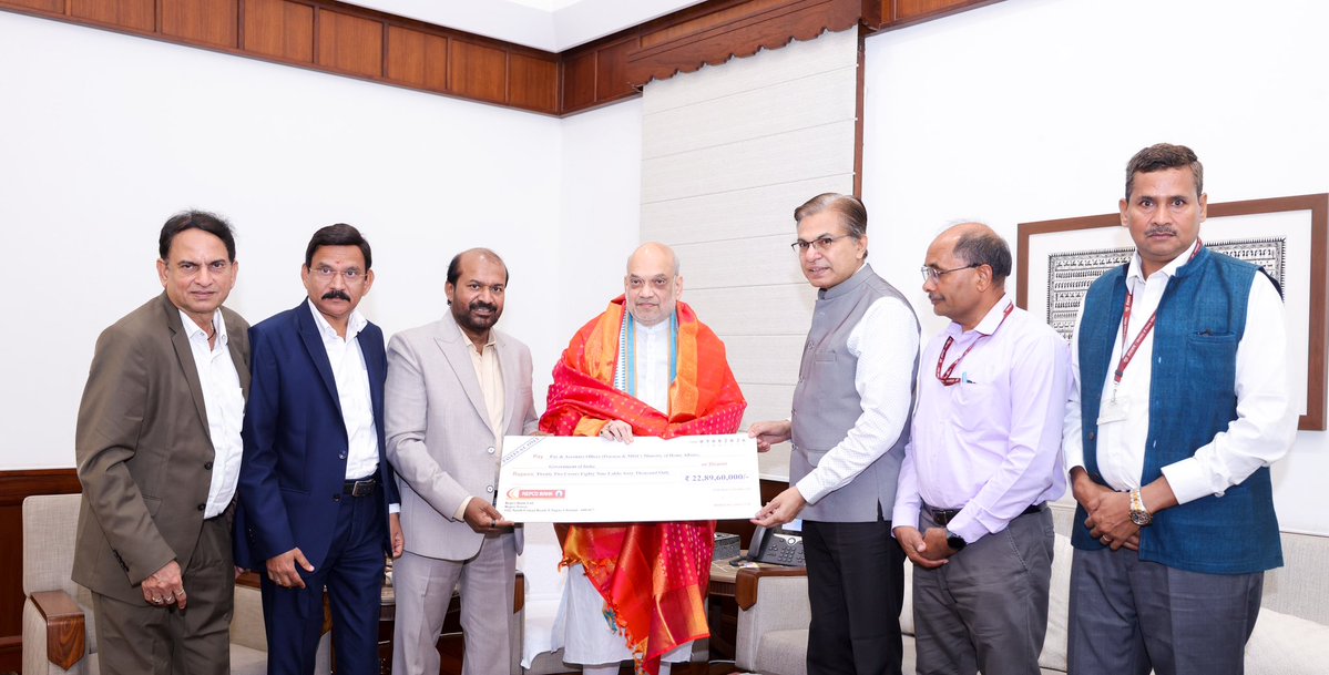 AmitShah's tweet photo. Congratulations to the Repco Bank management for setting an example in cooperative banking by securing a net profit of ₹169 crore in the financial year 2025–26, the highest in the bank's history.

Today, on behalf of the Ministry of Home Affairs, received a dividend cheque of ₹22.90 crore from a delegation of Repco Bank, comprising Chairman Shri E. Santhanam, Director Shri Thangaraju, and Managing Director Shri O.M. Gokul. The success of the bank under the jurisdiction of the Ministry of Home Affairs is a testament to its professionalism and excellence

My best wishes to the management and staff of Repco Bank.