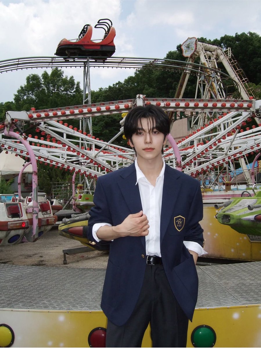 longlongpeach's tweet photo. これは生駒山上遊園地だな😏 https://t.co/4DIbAxXfrz