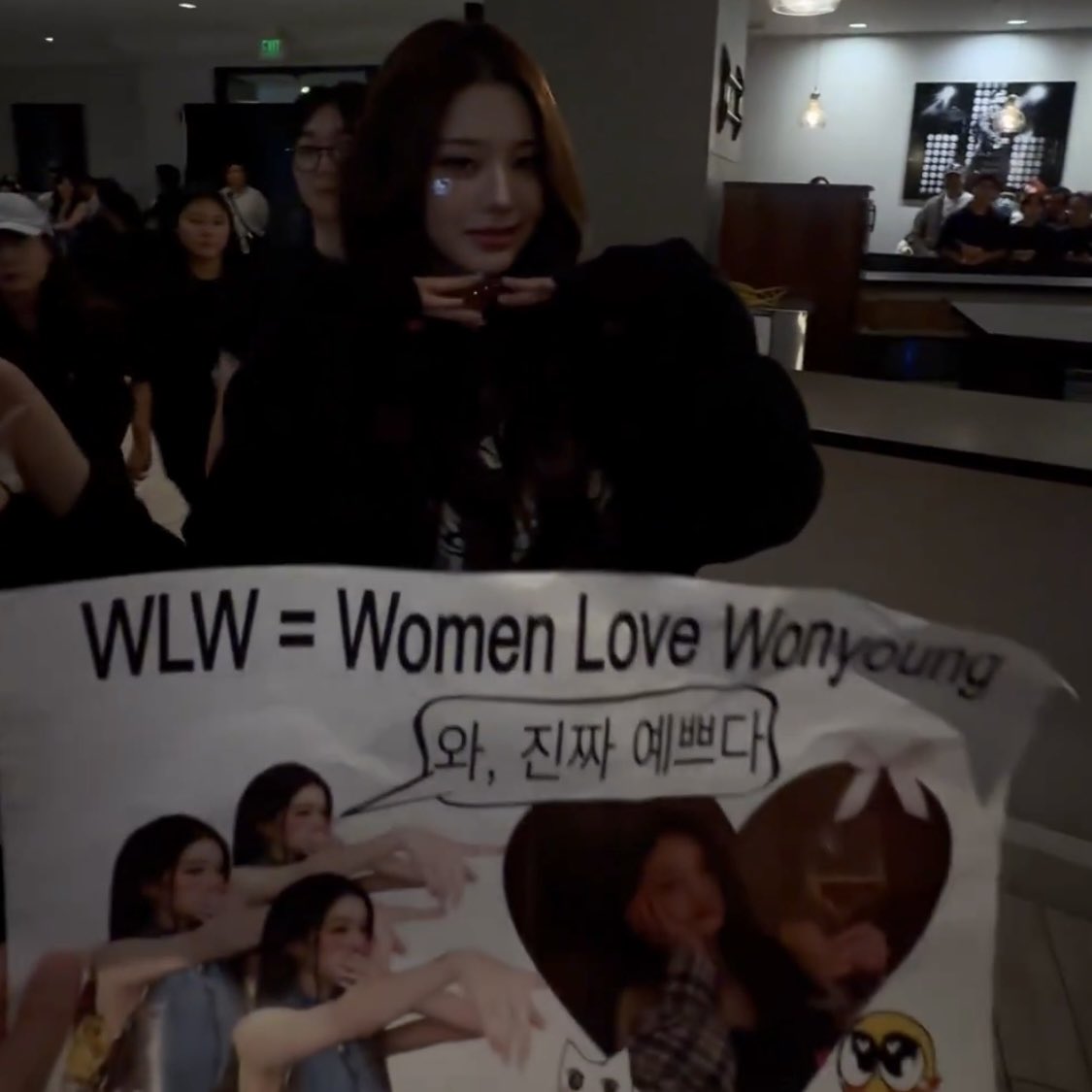 wonyofeed's tweet photo. wlw = women love wonyoung https://t.co/r6SZwDdrga