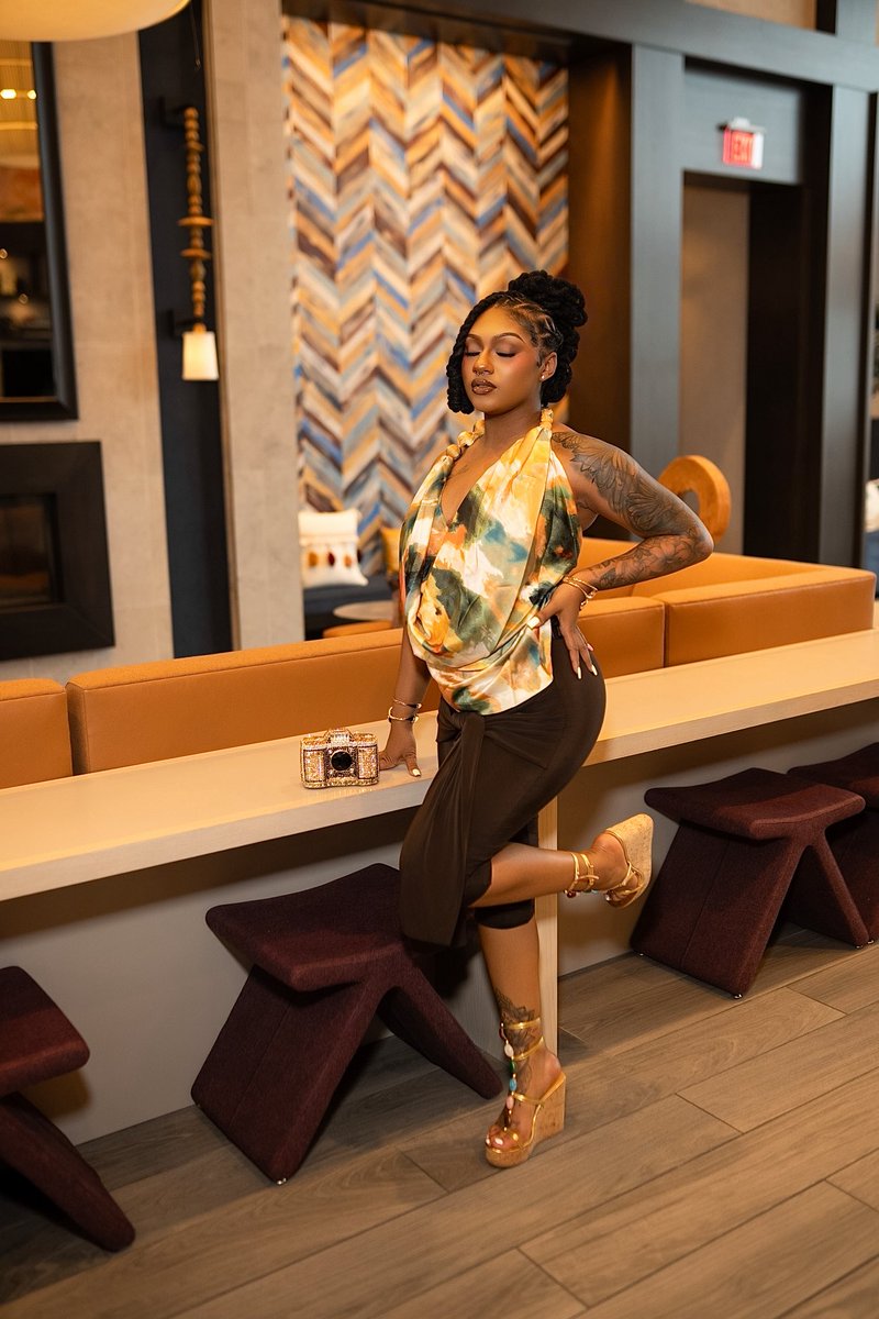 luvshaniece's tweet photo. IT GIRL https://t.co/R4fCBifR6u