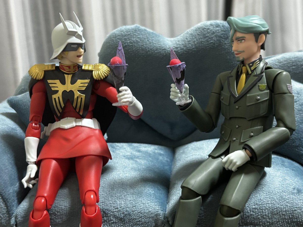 hal_hy_21osmt's tweet photo. シャアシャリ手芸会の美味しそうな写真とキケパフェとぱおさんに教え……ほとんど作っていただいたアクセサリーです https://t.co/PTrzlSZhTa