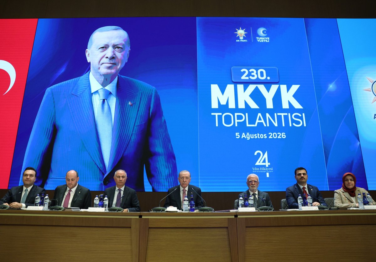 eyupkadirinan's tweet photo. Genel Başkanımız, Cumhurbaşkanımız Sayın Recep Tayyip Erdoğan’ın Başkanlığında Merkez Karar ve Yönetim Kurulu (MKYK) toplantımızı gerçekleştiriyoruz.

Toplantımız hayırlara vesile olsun. https://t.co/hinIJrdOJd