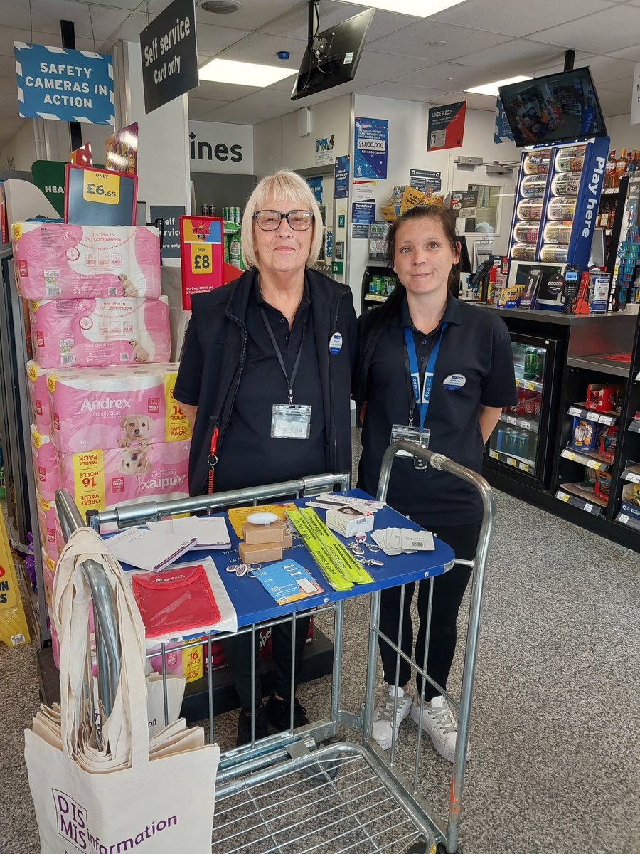 DudleyTownWMP's tweet photo. DC3 have conducted a crime prevention stand at One Stop on Buffery Road today! https://t.co/ck4LDNAbOk