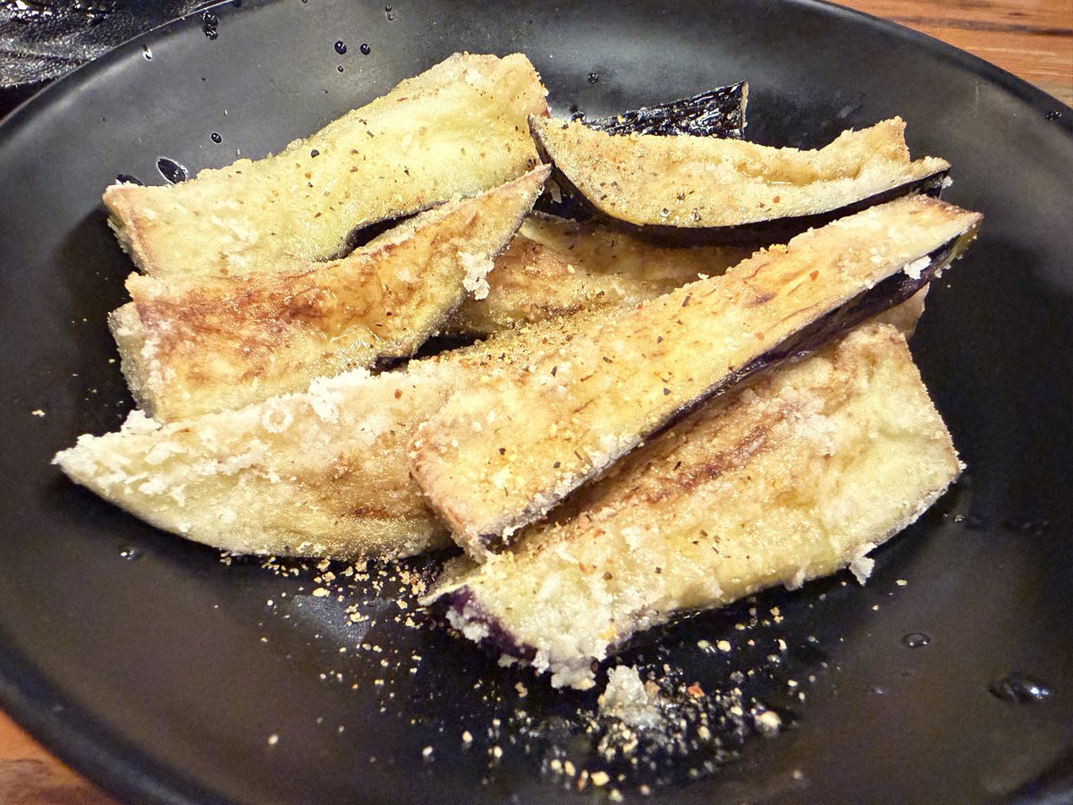 gogonocoda's tweet photo. 8月から始まった鳥貴族の新メニュー「フライド茄子」がうますぎでした

信じて…… https://t.co/9Kb2tyw2MG