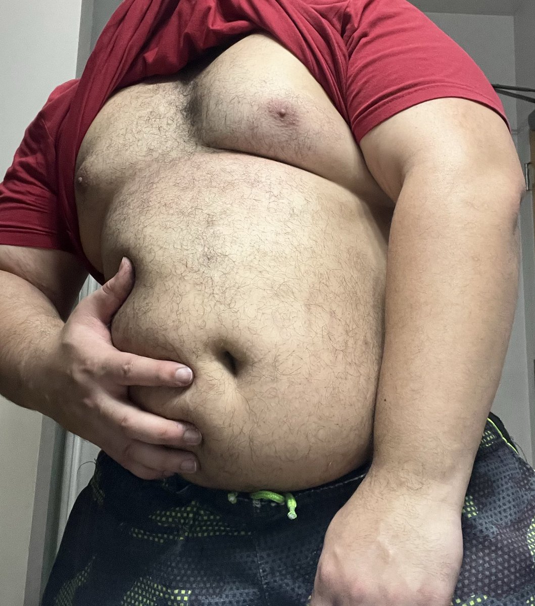 bobarunner's tweet photo. Bloated so it needs some rubs https://t.co/nksKSzDrHe