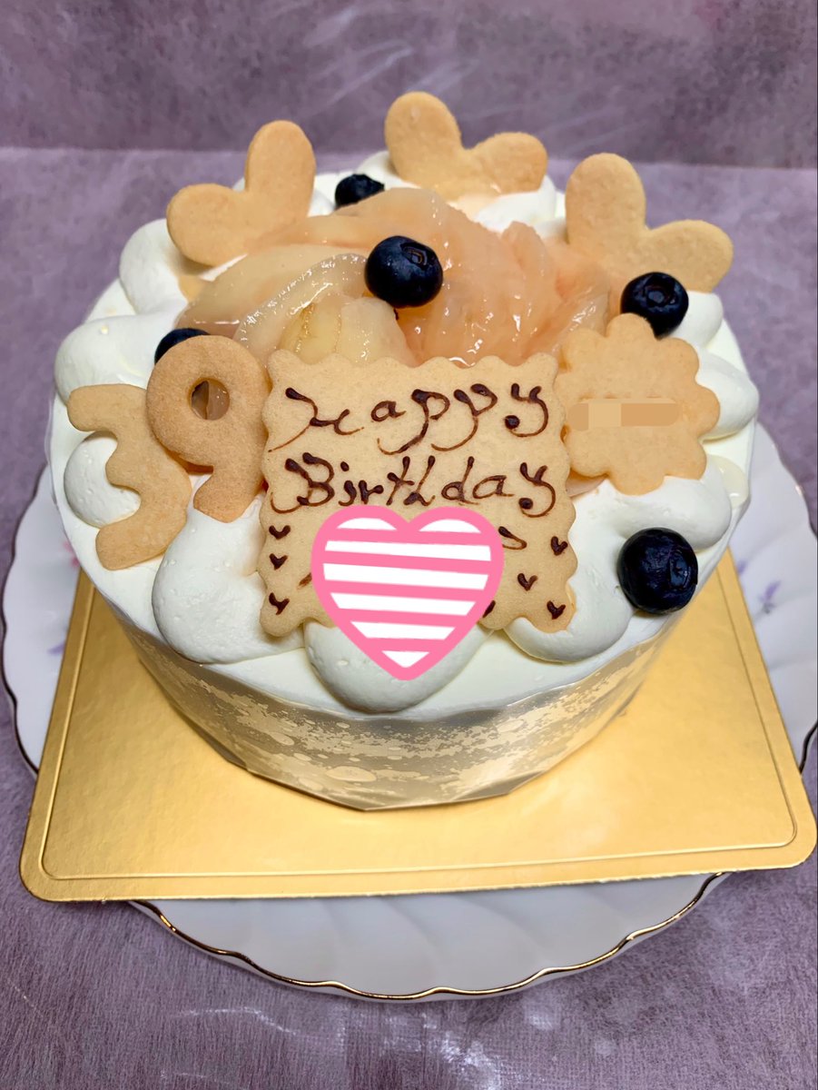 e_ripuuuu's tweet photo. 今年は桃とグレープフルーツのケーキでした🎂恐ろしい年齢になったな… https://t.co/zLnihxfi27