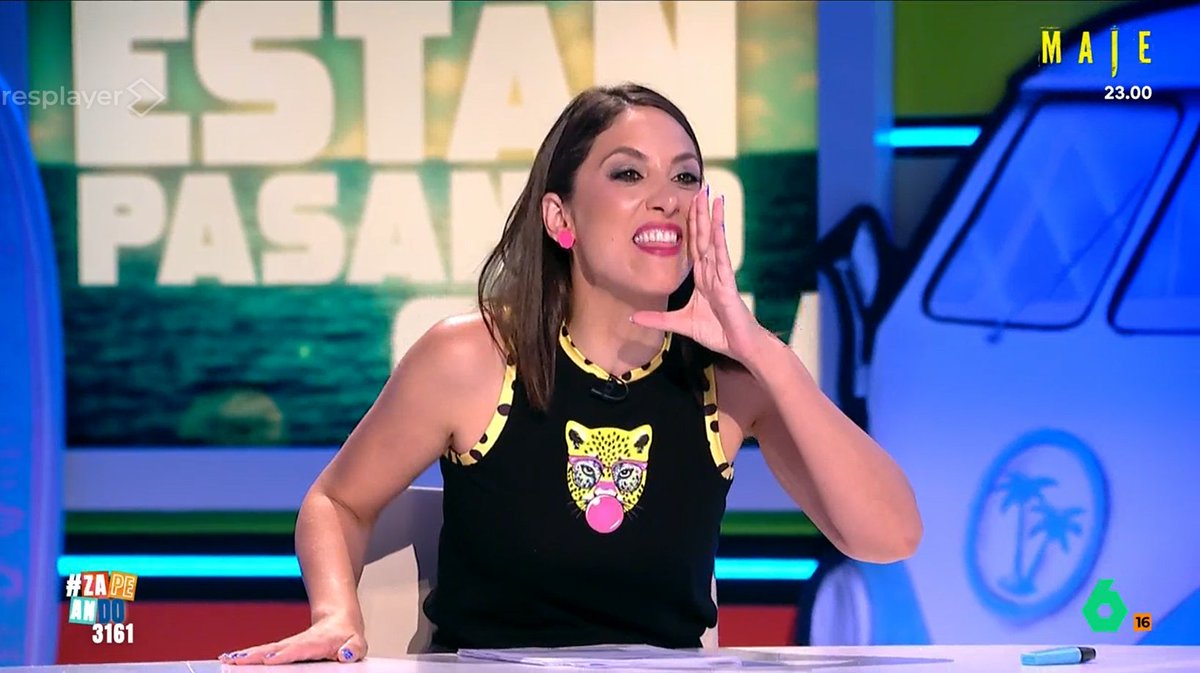 JoGonBa's tweet photo. Llevamos tantos (y siempre serán pocos) días seguidos con @Pixelskaya en la mesa de @zapeandola6 que el becario que me escribe estos posts se ha cogido vacaciones por estrés. Así que hoy me limitaré a preparar las palomitas y disfrutar de las Mayaderías 😂🍿 https://t.co/QPgI5dDSjF