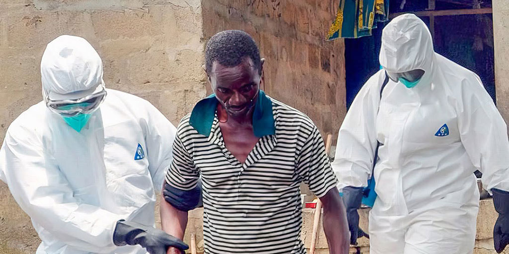 SalMissions's tweet photo. ❤️‍🩹🧑‍⚕️⚕️ Ebola continues to threaten people in the DRC – especially those who are poor and vulnerable. Our missionaries are responding by educating communities on proper hygiene to stop the spread. Read more: https://t.co/dLScQdfsaT
#StopEbola #HealthForAll #HopeInAction https://t.co/VYieCzXcfY