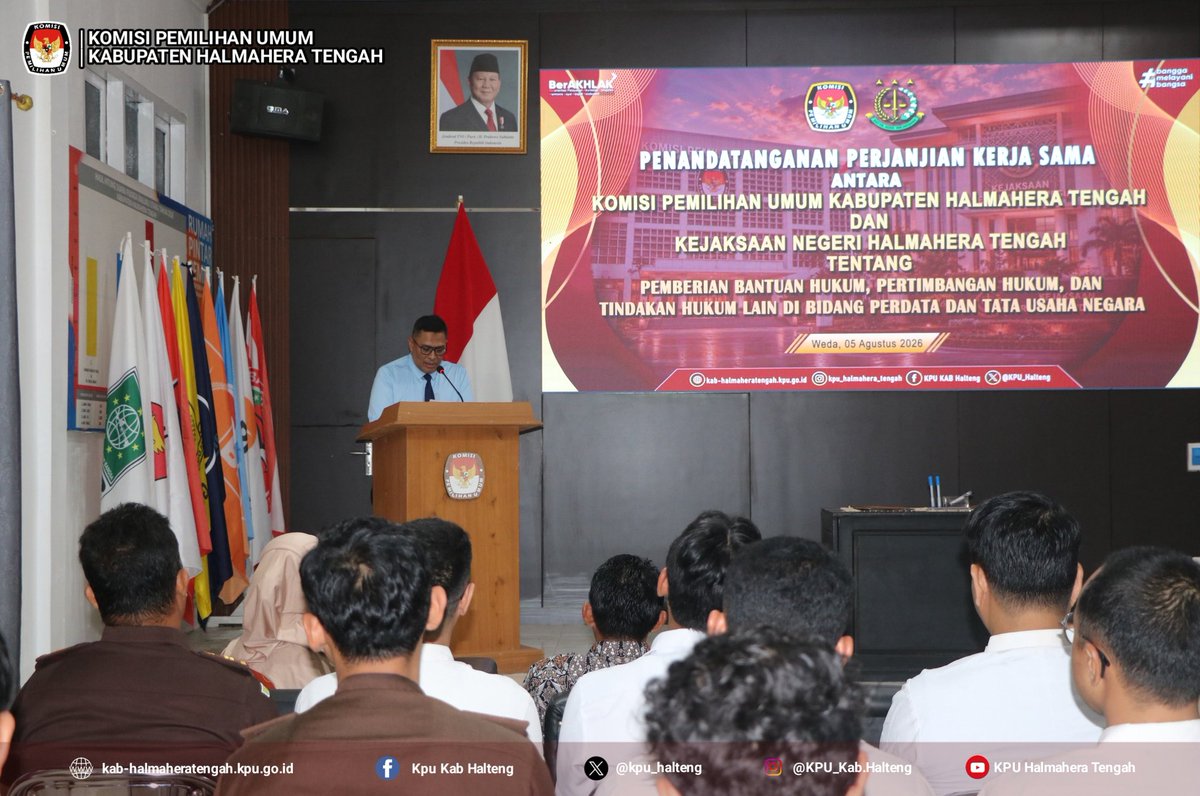 kpu_halteng's tweet photo. 3. penyampaian sambutan oleh kedua pemimpin lembaga. Rahman Tekka sangat bersyukur kerja sama dengan pihak Kejari Halteng akhirnya terwujud. "Kami di KPU bekerja dengan penuh resiko. Kami sangat terbantu dengan adanya kerja sama ini. Pada Pemilu kemarin kami banyak https://t.co/zTHQ6PwFFl