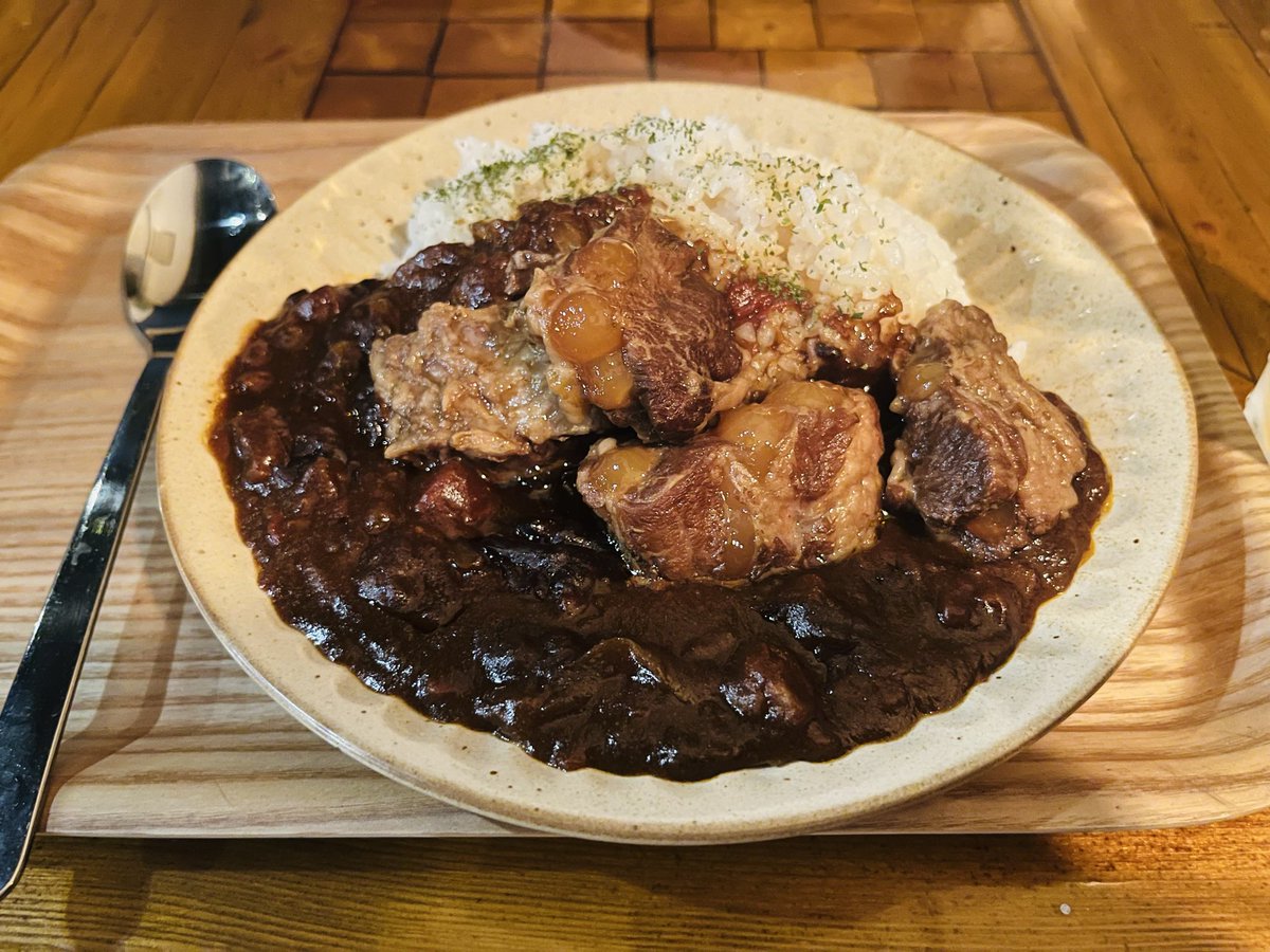 yuu_ta_0502's tweet photo. ついに3皿目。
どんどんご飯の量が増えてる🤣
お腹いっぱいなのに、ついつい食べてしまう
ご馳走様でした
#SlowBird https://t.co/WKK5neOIAz
