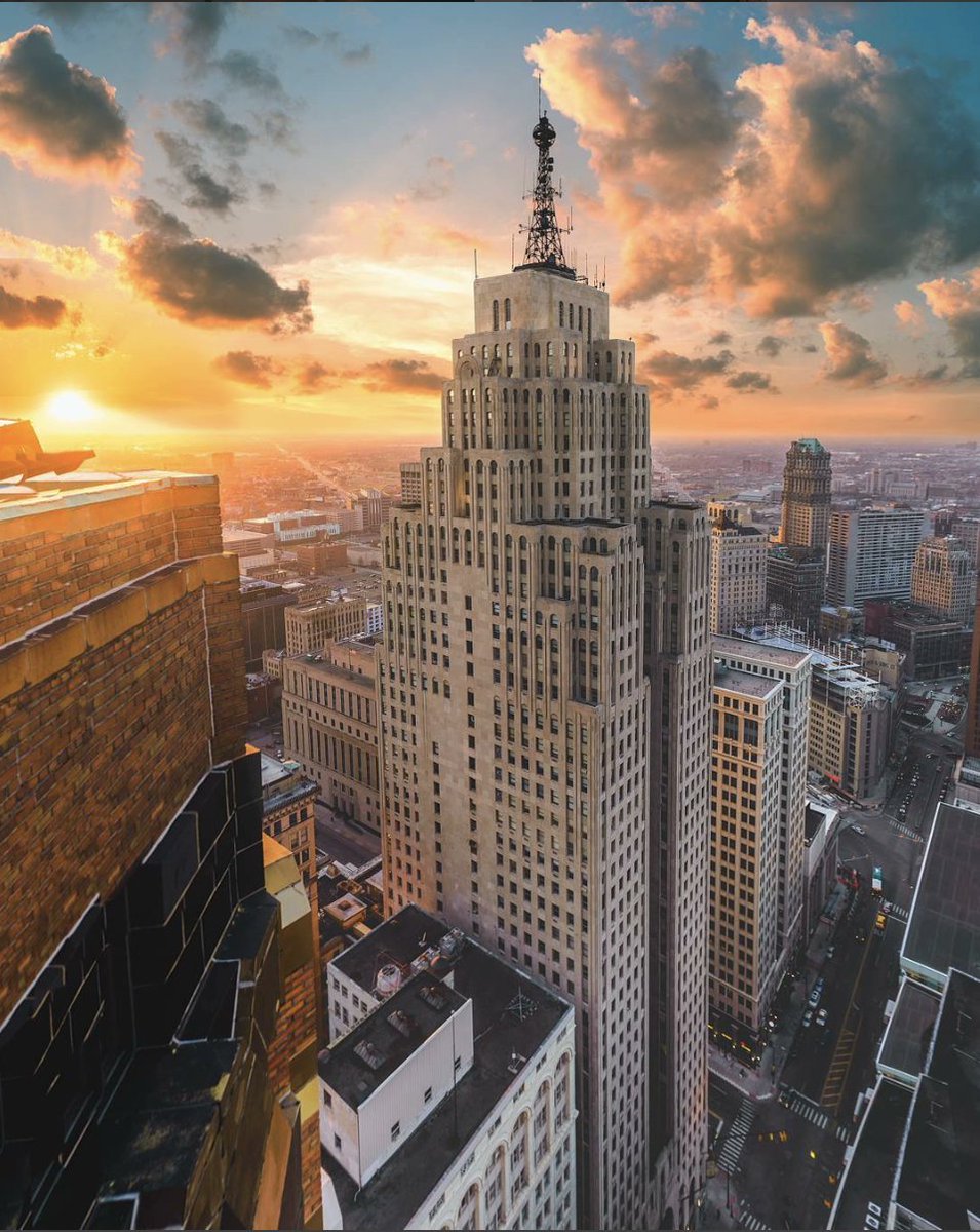 PenobscotDet's tweet photo. Rich in history and designed to impress, The Penobscot Building offers more than office space.

Discover flexible leasing opportunities by scheduling a tour at https://t.co/gbcHjXS14p or calling (313) 961-8800. 

#DowntownDetroit #ArtDeco #PenobscotBuilding #NowLeasing https://t.co/QPC77hGWW5