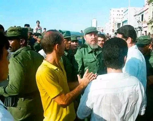 Esteban25545314's tweet photo. En centenario del nacimiento de nuestro Comandante en Jefe Fidel Castro Ruz su legado está más presente que nunca.#EducaciónJiguaní.#EducaciónETP.#EducaciónGranma . https://t.co/u5aqzWXti4