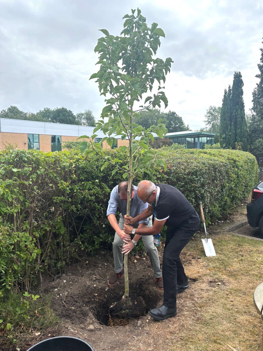MastercallH's tweet photo. As part of our 30th anniversary celebrations, we planted a Magnolia tree at Mastercall HQ

A symbol of 30 years of service, partnership and innovation—and our continued commitment to patients, colleagues and communities.

30 years of making a difference. Shaping the next 30. https://t.co/Q3rRqCccfj