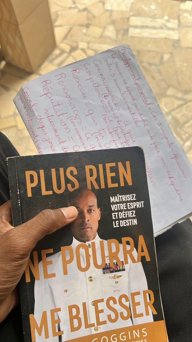 El___Bechir's tweet photo. La lecture est à l’esprit tout comme le sport est au corps . Dixit les passionnés de la lecture 📖 
Lisez des livres les gars car lire des livres délivre : comprendra qui pourra 🤝
#lecture#serein
@dembadiopci 
@fatima_bocoum https://t.co/lZlWJhzkEa