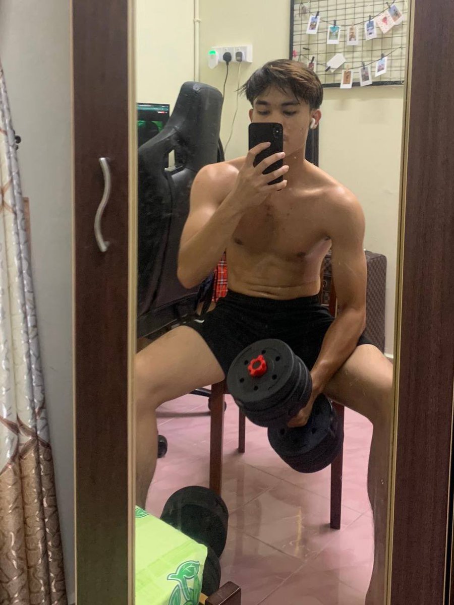 terywd's tweet photo. azfar budk bola sremban😍 byk vid die beraksi💦 full pm !!
https://t.co/qZRHeM99lw
https://t.co/qZRHeM99lw https://t.co/EqAo8w5qfw