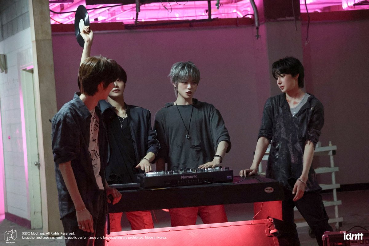 ari_id17's tweet photo. https://t.co/HSYaY1TRjK