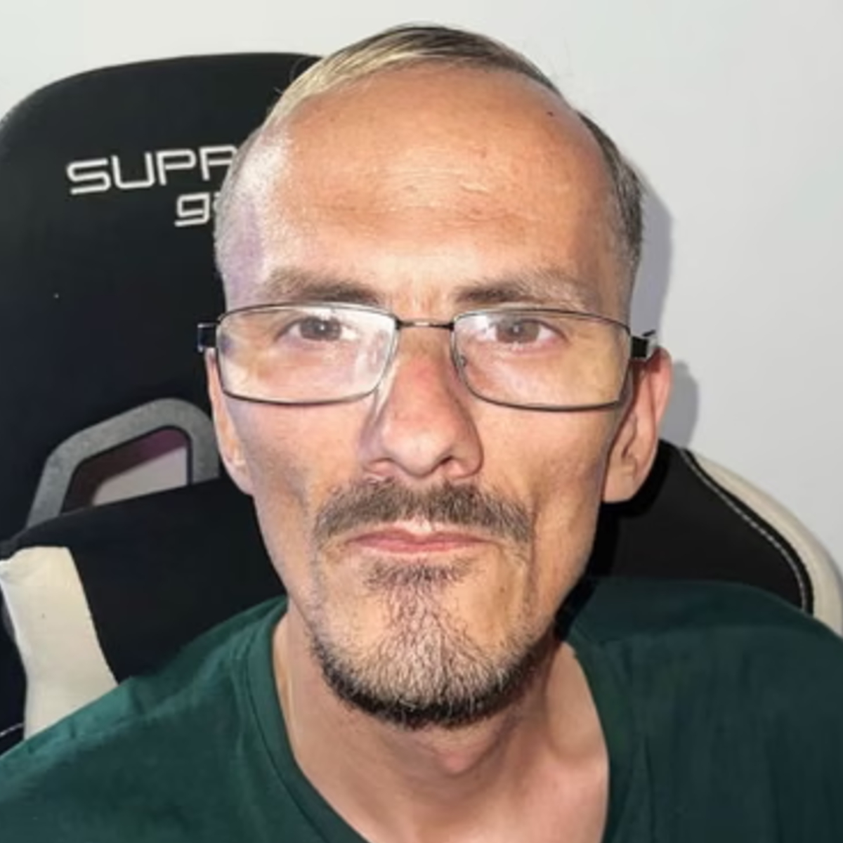 Dexerto's tweet photo. Two streamers convicted of 'violently humiliating' Jean Pormanove on livestreams before his death have avoided prison after receiving suspended sentences

Pormanove was slapped, kicked, whipped, struck with a baseball bat, and shot with paintballs https://t.co/ep5JZX6XEK