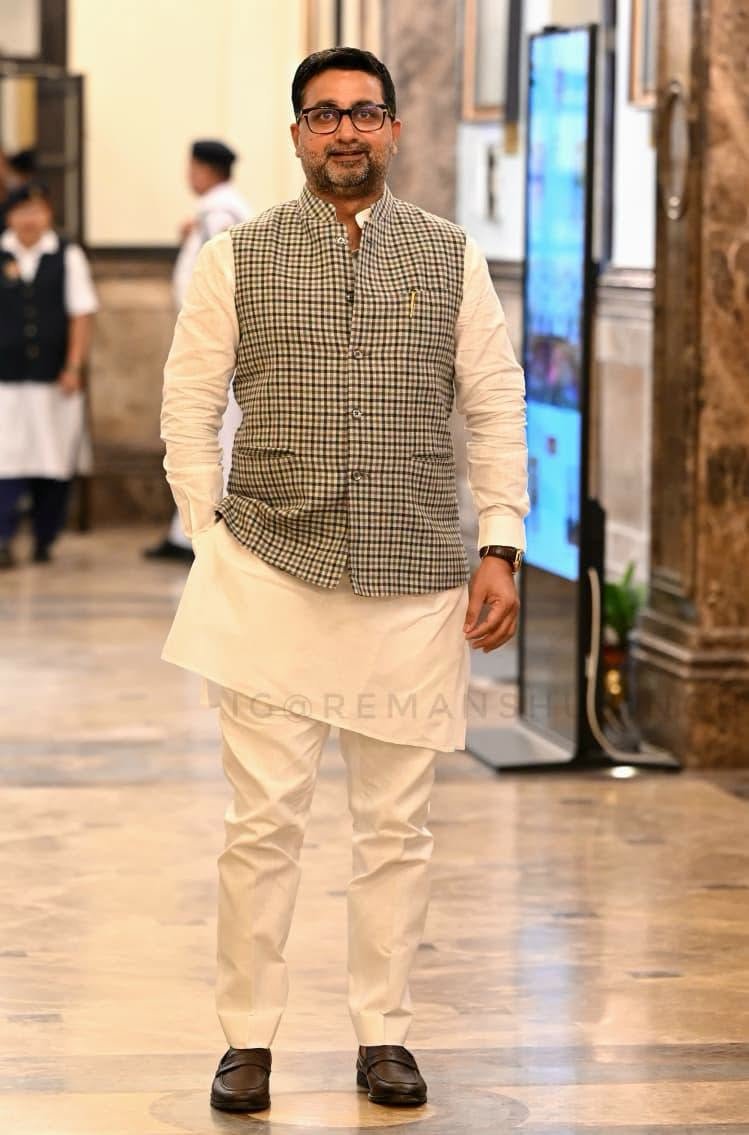 danishazadbjp's tweet photo. #लखनऊ
उत्तर प्रदेश विधानसभा मानसून सत्र
#MansoonSession #UttarPradesh
@narendramodi @myogiadityanath @PMOIndia @NitinNabin @AmitShah @mppchaudhary @idharampalsingh @BJP4India @BJP4UP https://t.co/9YFsUFCgBG