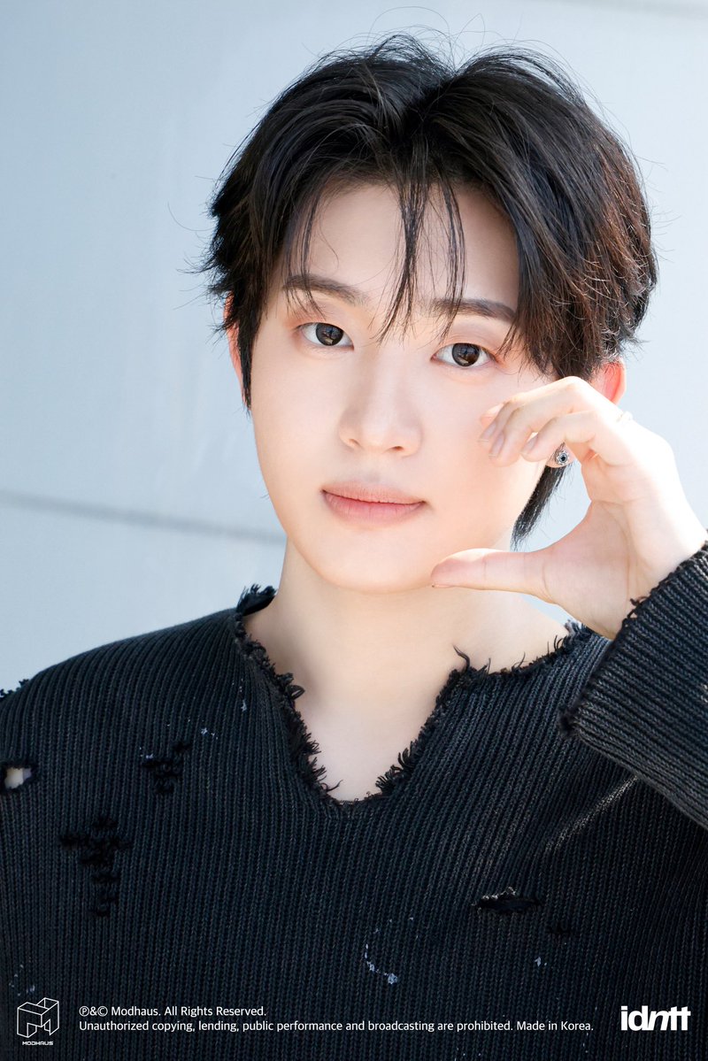 yejoonpics's tweet photo. 📸 yejoon blog update | 260805

<Kids Return> Music Video Photo Behind pt.3

#idntt #yesweare
#한예준 #hanyejoon https://t.co/kGLSGrwAl4