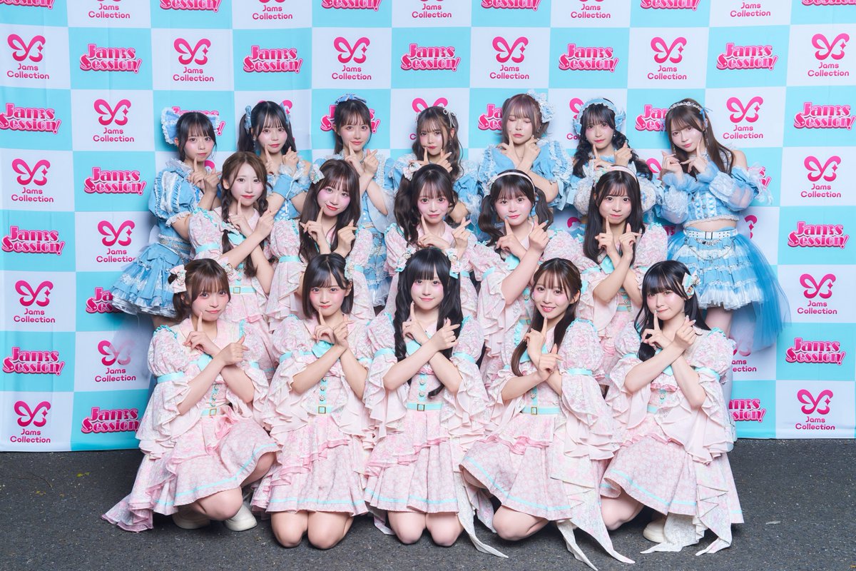 JamsCollection's tweet photo. 🍧ジャムズセッション!! ~夏休みSP~🍧

ご出演していただいた皆さんと⸝⸝⸝♡︎➊
#ジャムズ
#アップダンスリリー
#アルファプラス
#マイディア
#ラストシーン https://t.co/R3G44za8Qo