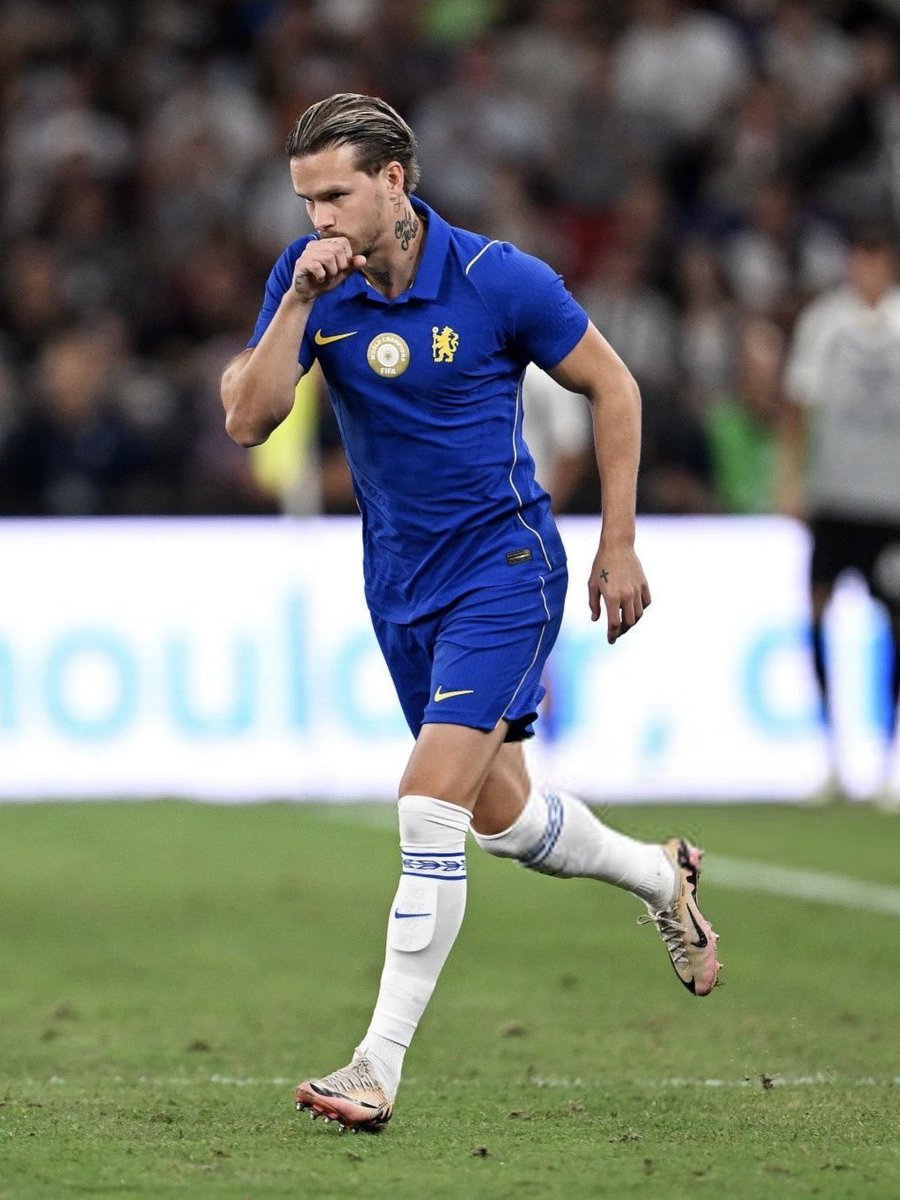 David_ornsteine's tweet photo. 🔵🔙 615 days later, Mykhaylo Mudryk is back on the pitch. https://t.co/TqDx374nTR