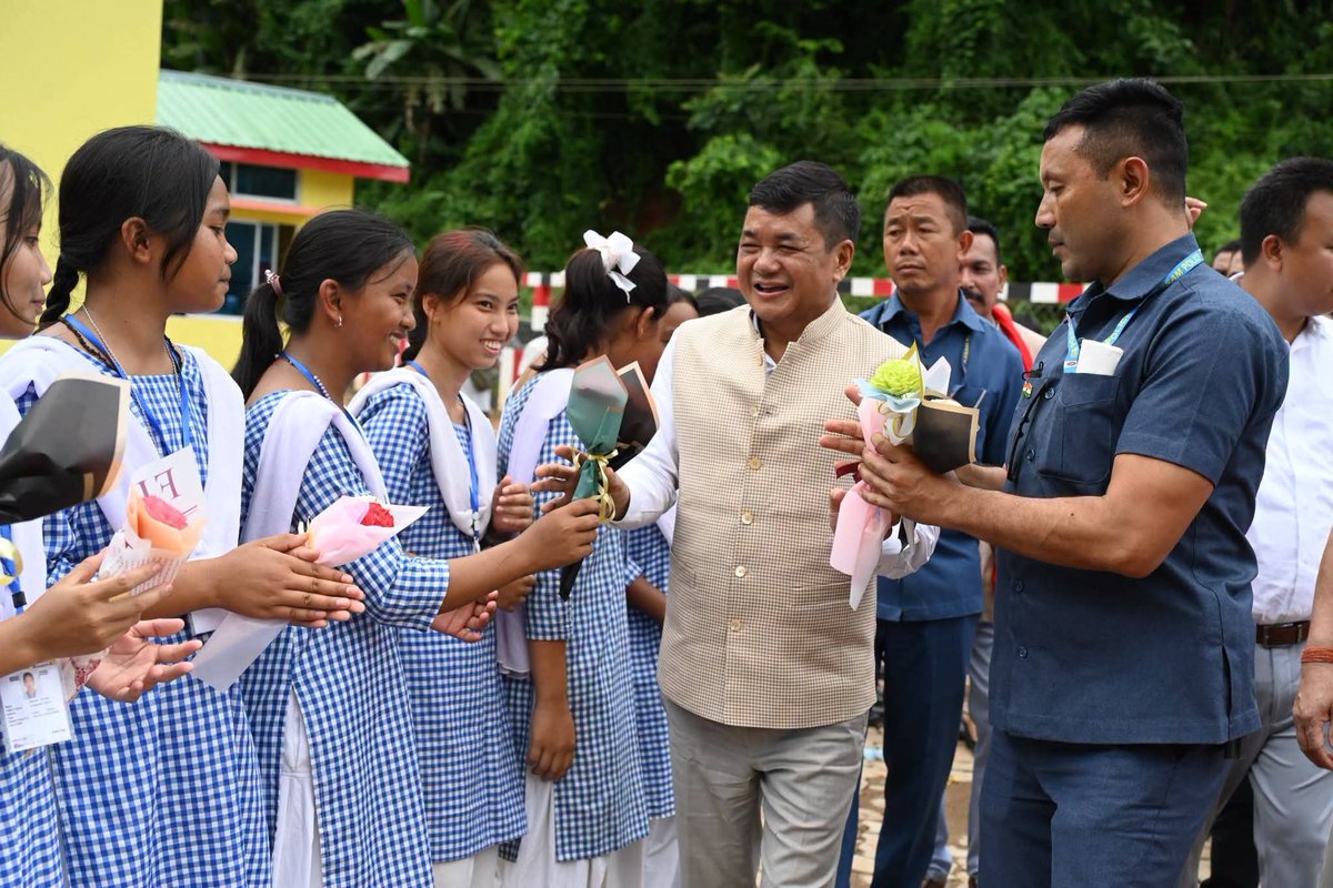 TuliramRonghang's tweet photo. Empowering our daughters through modern infrastructure and accessible education! 

​Inaugurated new Kasturba Gandhi Balika Vidyalaya (KGBV) building at Habai Engti, Chinthong under Amri LAC today, alongwith  Hon'ble Deputy Speaker Assam Legislative Assembly Dr. Habbey Teron, Deputy Speaker KAAC  Shri @AvijitKroMAC, and EM Shri @Richardtokbi1.

@himantabiswa
@ranojpeguassam
@Niso_Terangpi @Lunsing_Teron  @CMOfficeAssam @mygovassam #KarbiAnglong