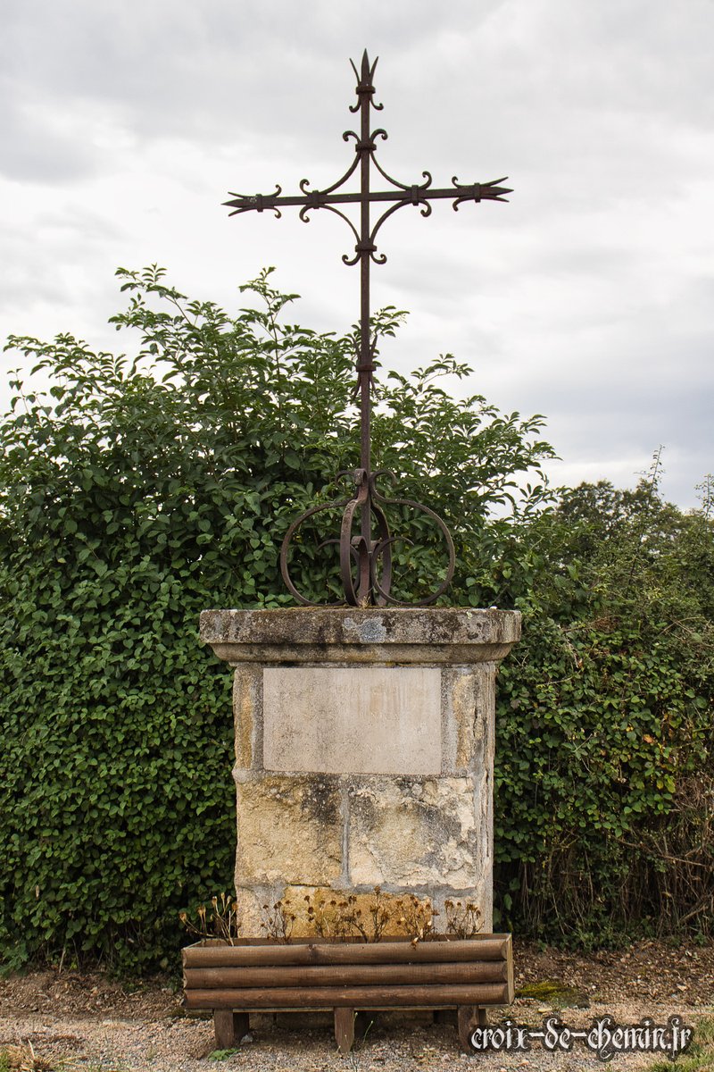 CroixDeCheminFr's tweet photo. 3⃣
#Croix fléchée
ℹ️ https://t.co/YZauVzZfcz
#CroixDeChemin #PetitPatrimoine #Hyds #Allier #Auvergne https://t.co/0Z6aMqxctt