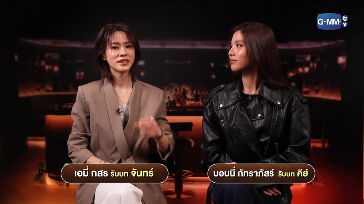 any_GMMTV's tweet photo. กล้องก้มีมองกันทุกทีเอนี่งนงับ

#MoonshadowSeriesSpecial https://t.co/W44OsImXu0